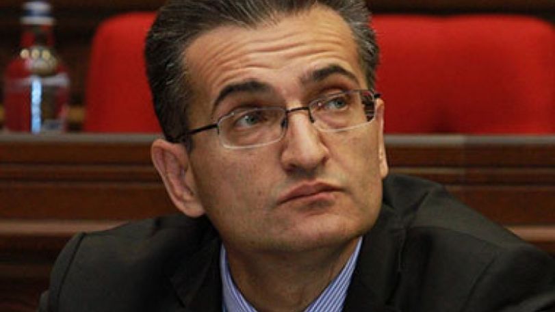Armenian linguists to work on text of draft constitutional amendments  