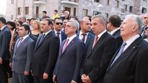 Президент Армении присутствовал на открытии жилого комплекса, построенного для молодых ученых 