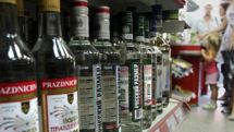 В России ведут войну с алкоголизмом: Минздрав поддержал запрет продажи спиртного лицам до 21 года 
