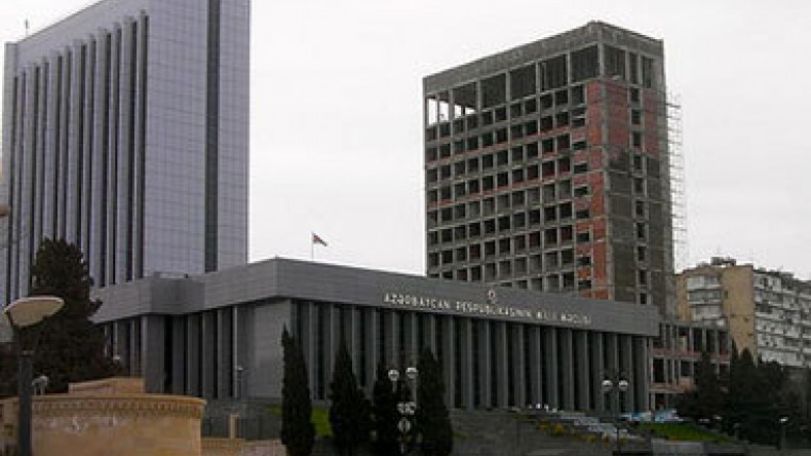 Silk Road Reporters: Жители Азербайджана не верят, что в стране пройдут свободные и справедливые выборы