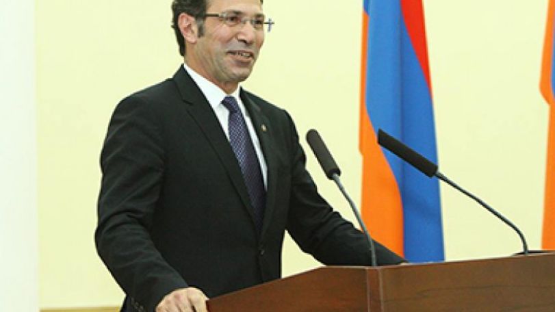 «Մաղթում եմ՝ դառնաք ապագա Բիլ Գեյթս...» «Մայքրոսոֆթ» ընկերության փոխնախագահ