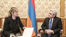  Who should demand Armenian territories from Turkey?