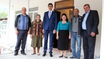 Long-awaited housewarming in the borderline village of Movses