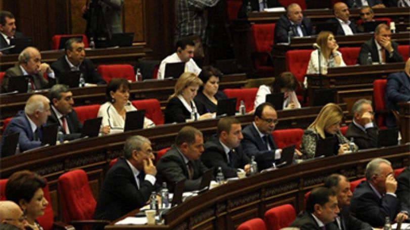 Armenian parliament to decide on issue of participation of voters with ID cards in constitutional referendum 