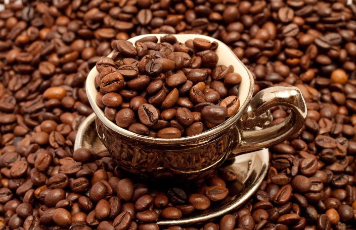 Drinking coffee prolongs life