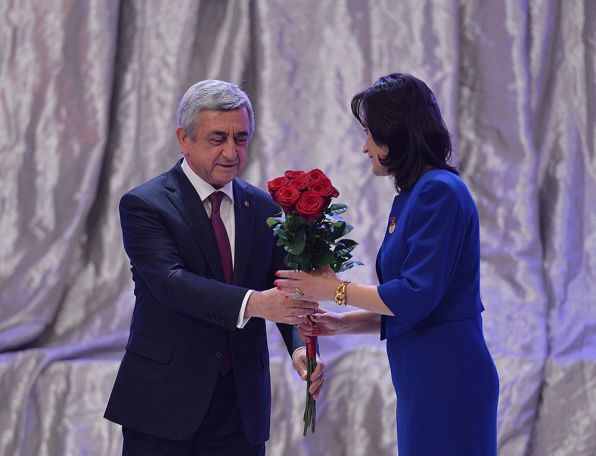 Մեր օժանդակությունը դուք մշտապես զգալու եք. ՀՀ Նախագահը՝ Ֆիզմաթ դպրոցի ներկայացուցիչներին