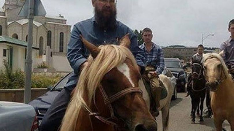 Царский подарок Левона Айрапетяна: у Германа Стерлигова появился табун породистых карабахских скакунов