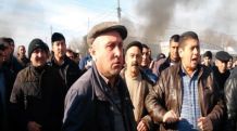 Голодный бунт в Азербайджане: пока главы регионов отдыхают на дорогих зарубежных курортах, население не может найти денег на хлеб