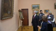 Armenian president visits Literature Museum and National Gallery of Armenia