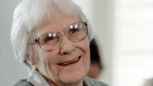 Скончалась американская писательница Харпер Ли – автор романа «Убить пересмешника»