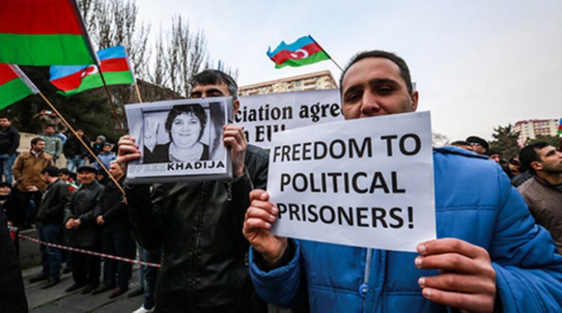 Реакция правозащитников на помилование политзаключенных в Азербайджане: освобождают одних, но появляются новые