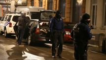 Six arrested in Brussels after suicide attacks