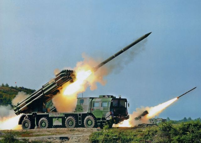 Минобороны НКР: ВС Азербайджана применили РСЗО «Смерч»