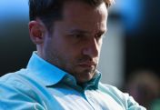 Levon Aronian shares 4th place