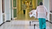Минздрав Армении: Пострадавшую в результате взрыва автобуса в Ереване 14-летнюю девочку уже выписывают из больницы
