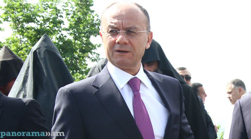«Мы следим за всем»: глава Минобороны Армении о ситуации на границе с Азербайджаном