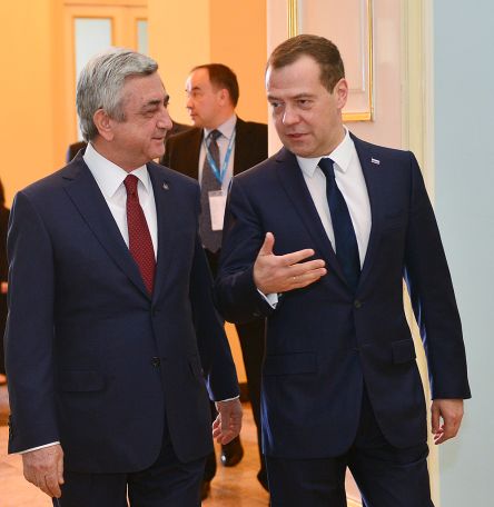 Премьер России: Важно, чтобы состояние перемирия в Нагорном Карабахе сохранялось
