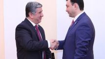 Народный артист Армении Товмас Погосян награжден Почетной медалью НС РА