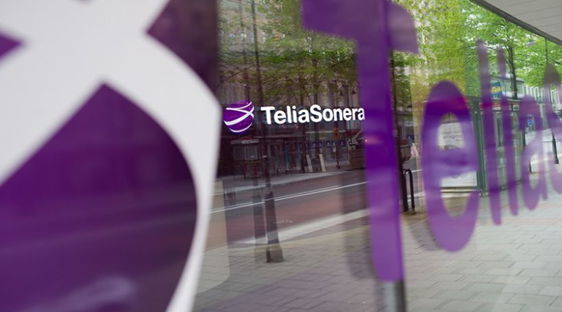 Bloomberg: Телекоммуникационная компания «TeliaSonera» не может продать свои акции из-за коррупционного скандала в Азербайджане