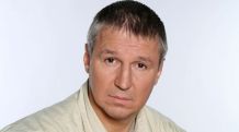Скончался российский актер, телеведущий и певец Алексей Дайнеко