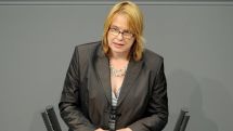 Проголосовавшая против резолюции Бундестага Германии о Геноциде армян депутат Беттина Кудла отказалась от почестей со стороны Турции