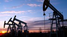 World oil prices begin to rise