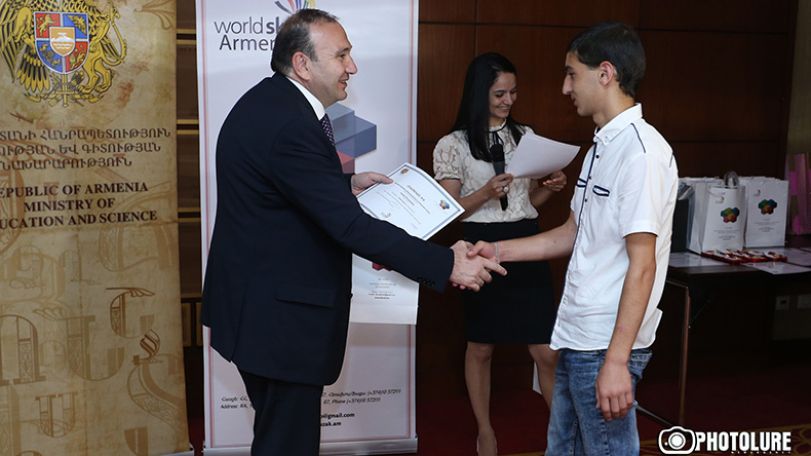 Ոսկերչին առաջին հերթին արագություն, որակ և մաքրություն է անհրաժեշտ. գյումրեցի ապագա ոսկերիչ