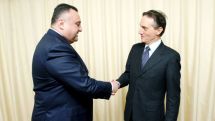 СМИ: Экс-глава МНБ Азербайджана пытался переманить на свою сторону духовного лидера страны и свергнуть власть Ильхама Алиева