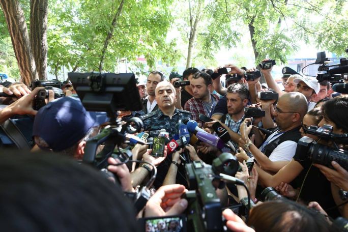 Police top official: Ready to incapacitate the gunmen, if our calls are ignored
