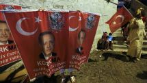 Turkey issues detention warrant for 42 journalists