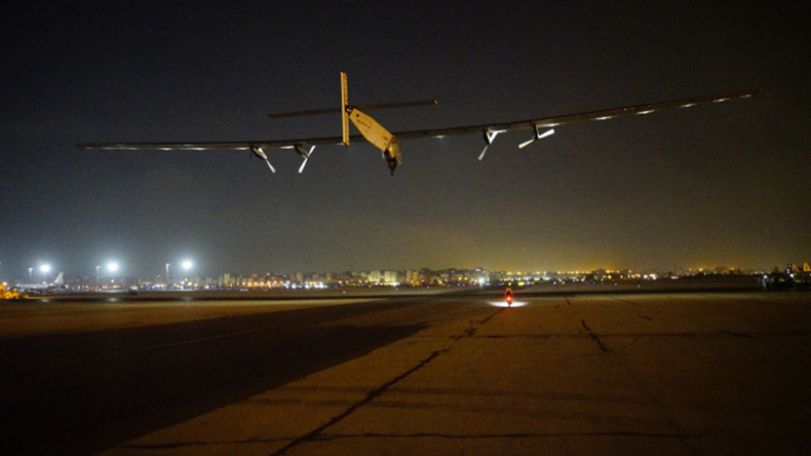 Самолет на солнечной энергии Solar Impulse завершил кругосветное путешествие