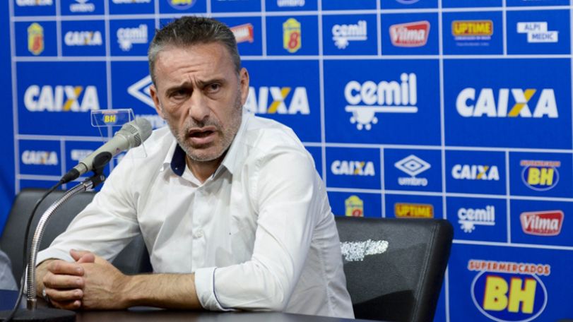 Պաուլու Բենտուն պաշտոնանկ է եղել
