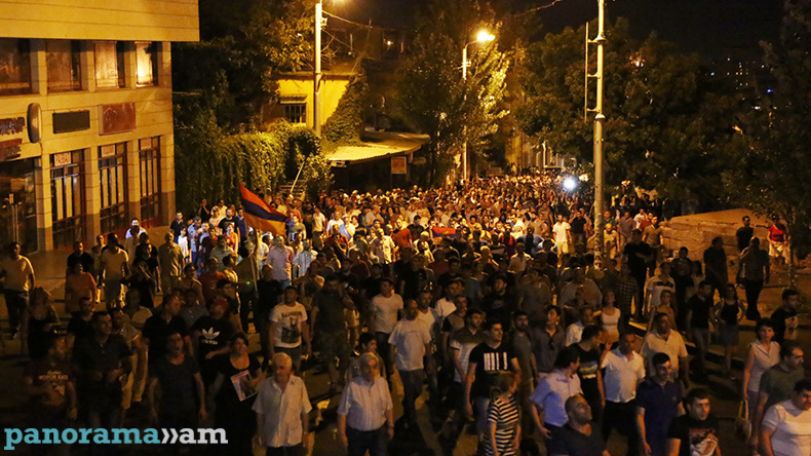 Политические партии Армении жестко осудили применение полицией насилия против мирных демонстрантов и журналистов
