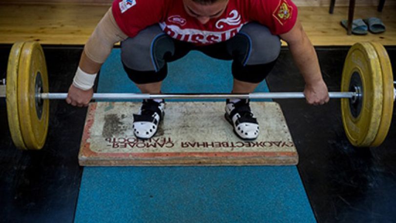International Weightlifting Fed disqualifies Russian team from Olympics
