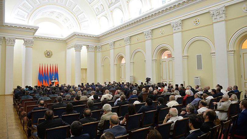 Президент Серж Саргсян: Силой оружия в Армении вопросы решаться не будут