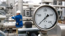 Poland halts gas supplies to Ukraine after main pipeline leak