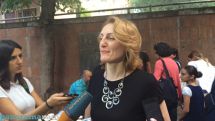 Наринэ Абгарян в Армении: популярная писательница работает над книгой о карабахской войне и поедет в Арцах