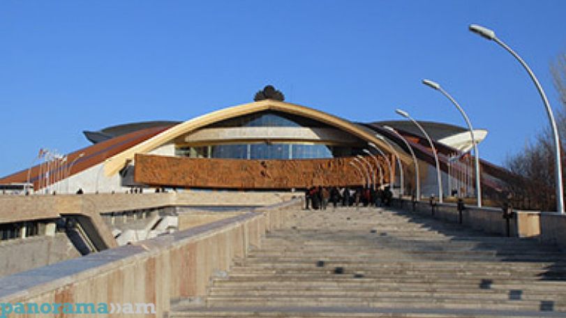 Yerevan Sports and Concert Complex needs a manager to generate profit, Prime Minister says