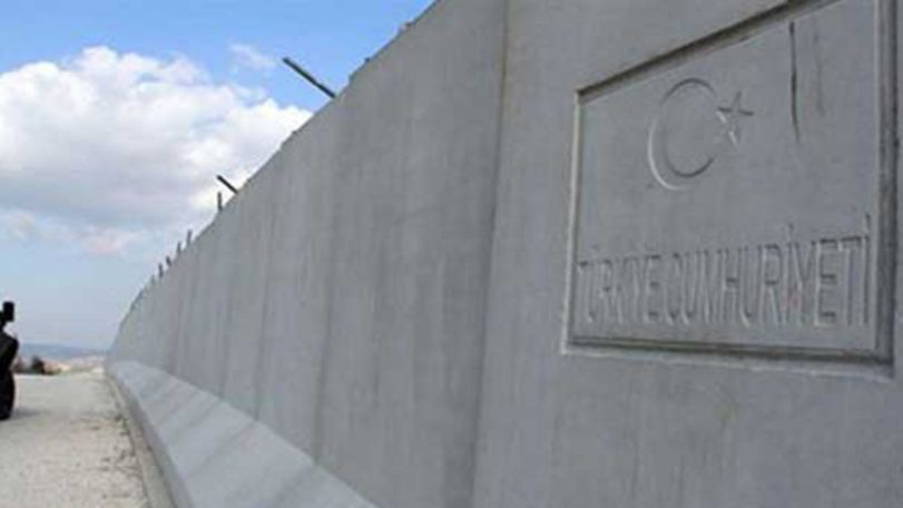 Турция планирует завершить строительство 900-километровой стены на границе с Сирией в течение 5 месяцев
