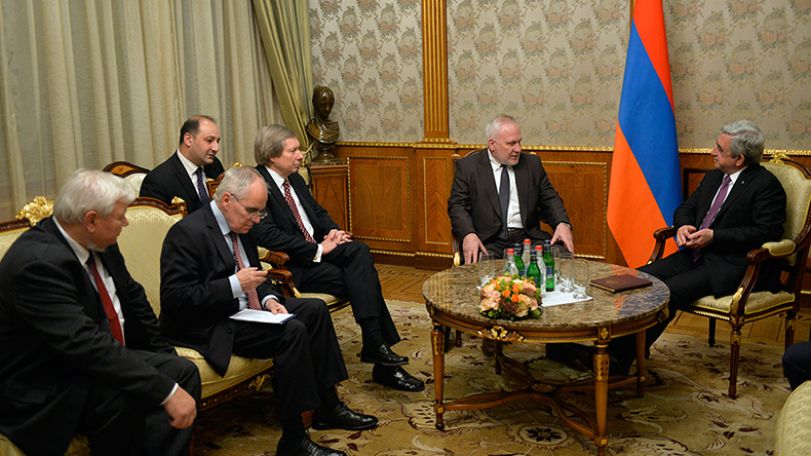 Сопредседатели МГ ОБСЕ представили президенту Армении итоги встреч в Азербайджане и НКР