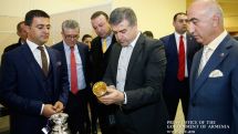 Prime Minister invites jewellery companies to facilitate production in Armenia