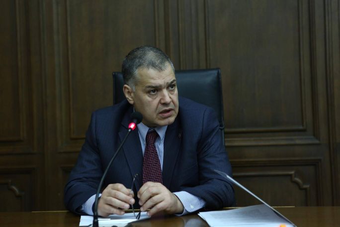 Давид Арутюнян: В Армении даже если замминистра едет на работу на велосипеде, ему все равно предоставят служебный автомобиль