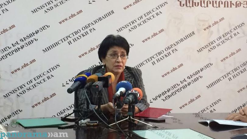 «Պաշտոնյաներն իրենց գիտական աշխատանքները գրել են տալիս,  այդ գրողներն էլ երևի վախից լավ են գրում». Լ. Արզումանյան