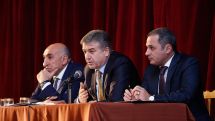 Премьер Армении Карен Карапетян: Нашу страну будем строить только и только мы, не надо ждать, что кто-то сделает это за нас