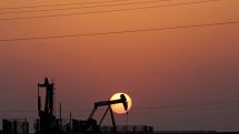 Нефть торгуется разнонаправленно в ожидании данных по выборам в США