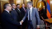 Премьер Карен Карапетян рассказал послам стран ЕС, каким видит путь развития Армении