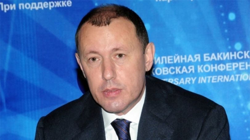 Эксперт: Власти Азербайджана не могут вернуть наворованные олигархами и чиновниками деньги, вывезенные за границу