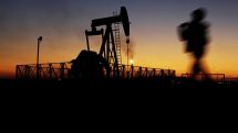 Мировые цены на нефть в понедельник демонстрируют негативную динамику