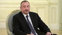 Эксперт: Азербайджан ждет тяжелый год, будут падать все экономические показатели, доходы и курс нацвалюты