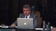 Премьер Армении поручил обеспечить работу банков по субботам и воскресеньям, а также в праздники